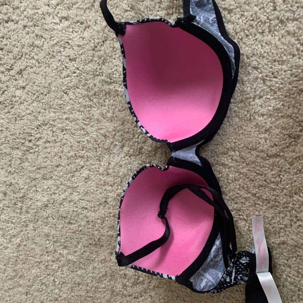 Pink Bra - Picture 2 of 3
